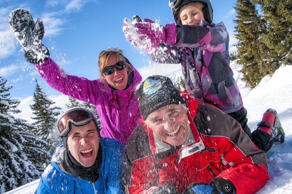 Hotel Vacances Bleues Les Chalets Du Prariand Межев Экстерьер фото
